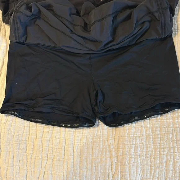 Lululemon skirt - Picture 5 of 5